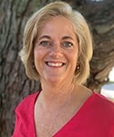 Photo of Sara Ruffer